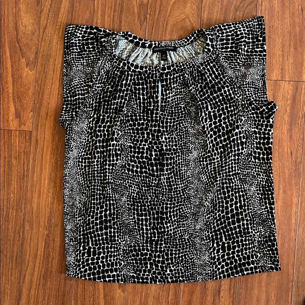 Banana Republic Black, Brown, and White Snakeskin Patterned Blouse